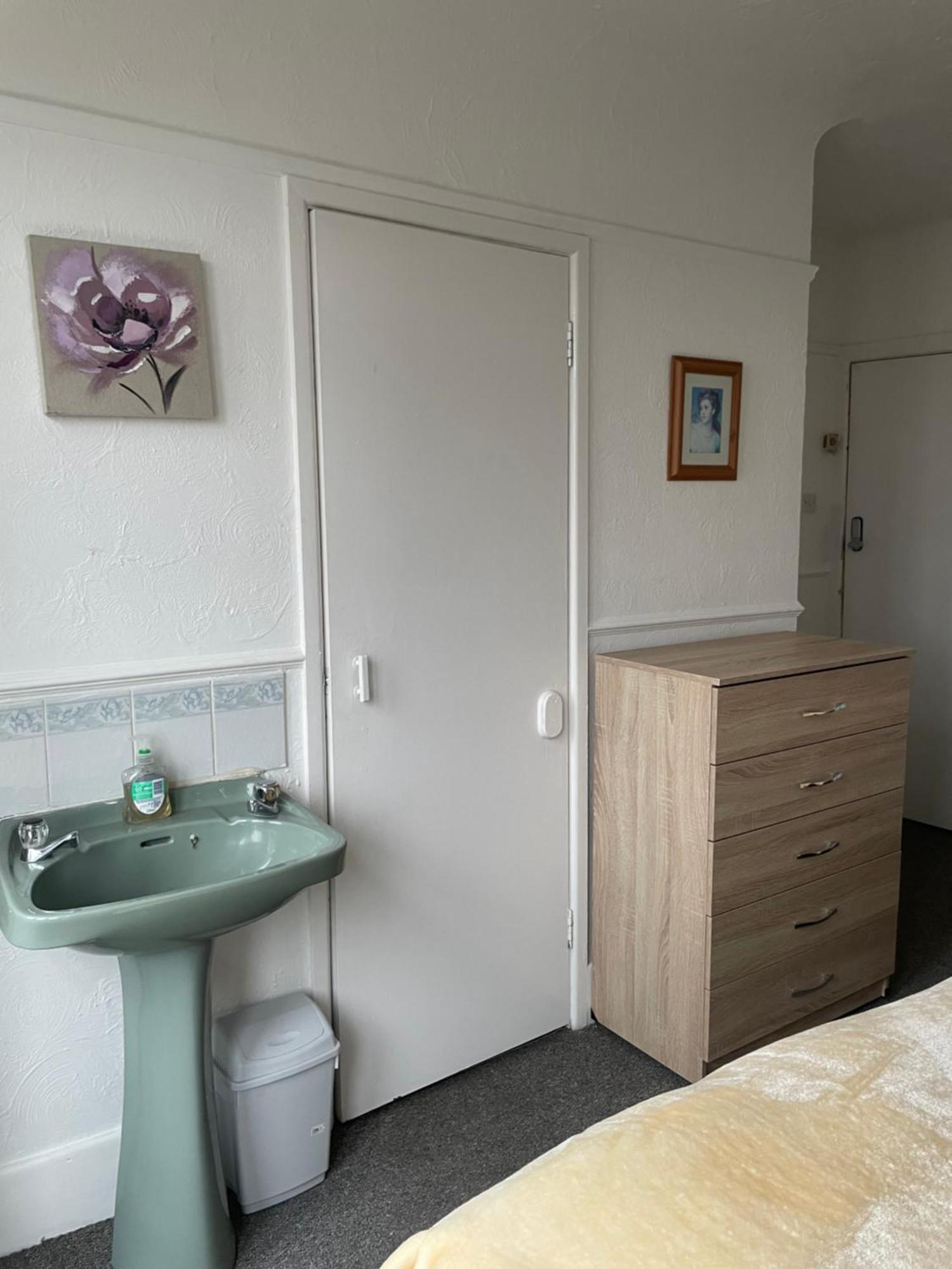 Amitie Guest House بورنماوث المظهر الخارجي الصورة